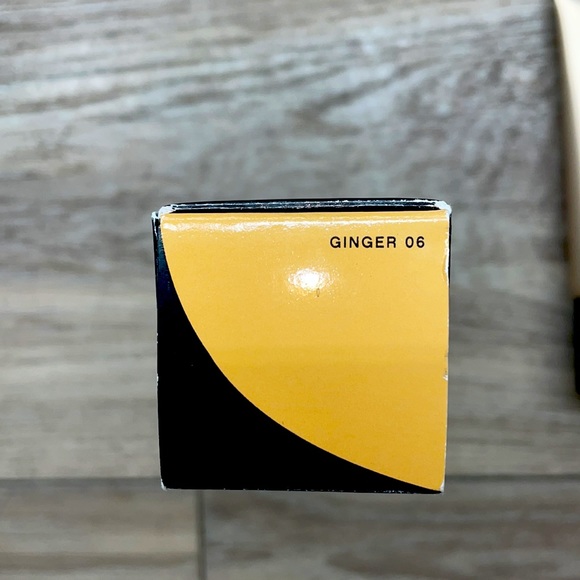 bareMinerals Complexion Rescue - Picture 2 of 2